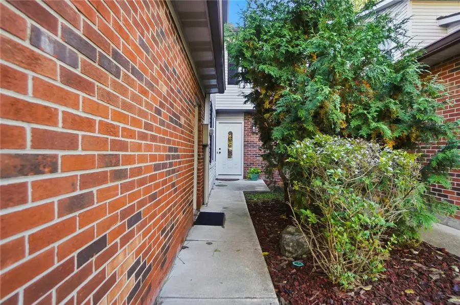 2542 Valais Court, Sugarcreek, OH 45458 - #2