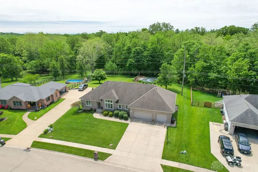 517 Trey Court, Germantown, OH 45327 - #3