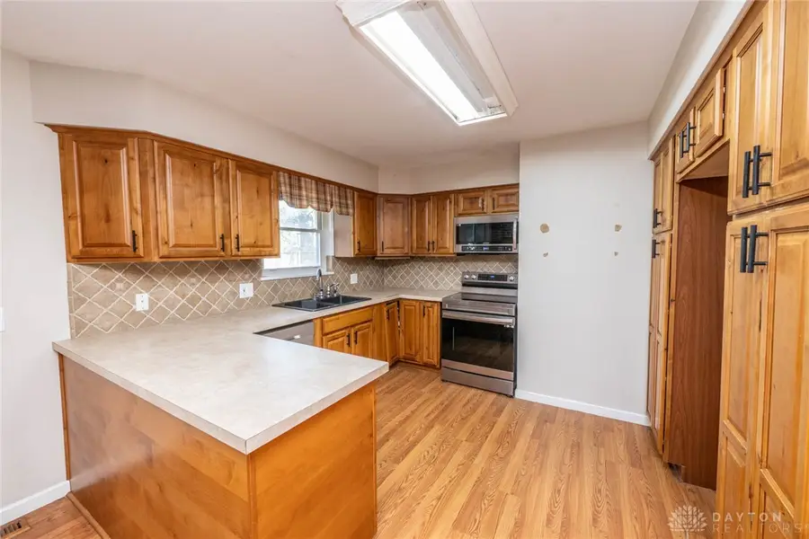 668 W Trade Square, Troy, OH 45373 - #2