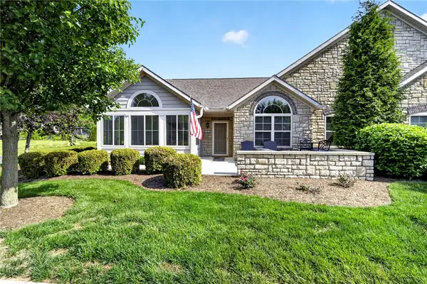156 Scarborough Village Drive, Washington Twp, OH 45458