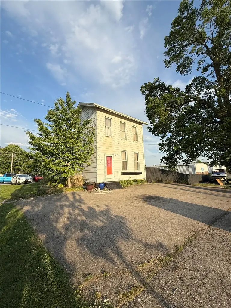 8313 Hendrickson Road, Middletown, OH 45044 - #2