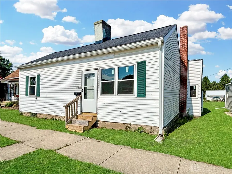 142 N Washington Street, New Paris, OH 45347 - #2