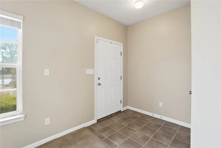 618 Chapelgate Drive, Fairborn, OH 45324 - #3