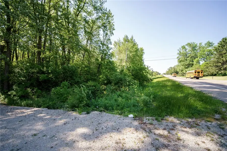 5236 Springfield Xenia Rd, Green, OH 45506 - #2