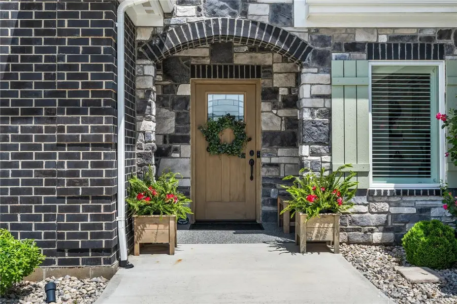 928 Millstone Drive, Tipp City, OH 45371 - #3