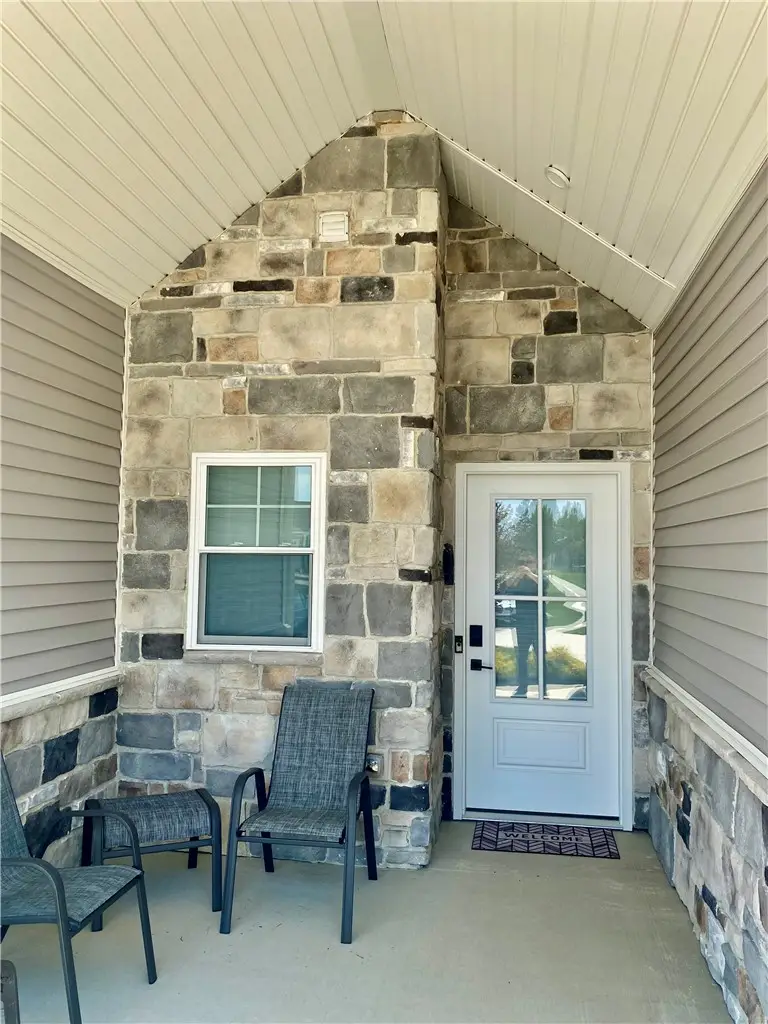 816 Brookwood Circle, Tipp City, OH 45371 - #3