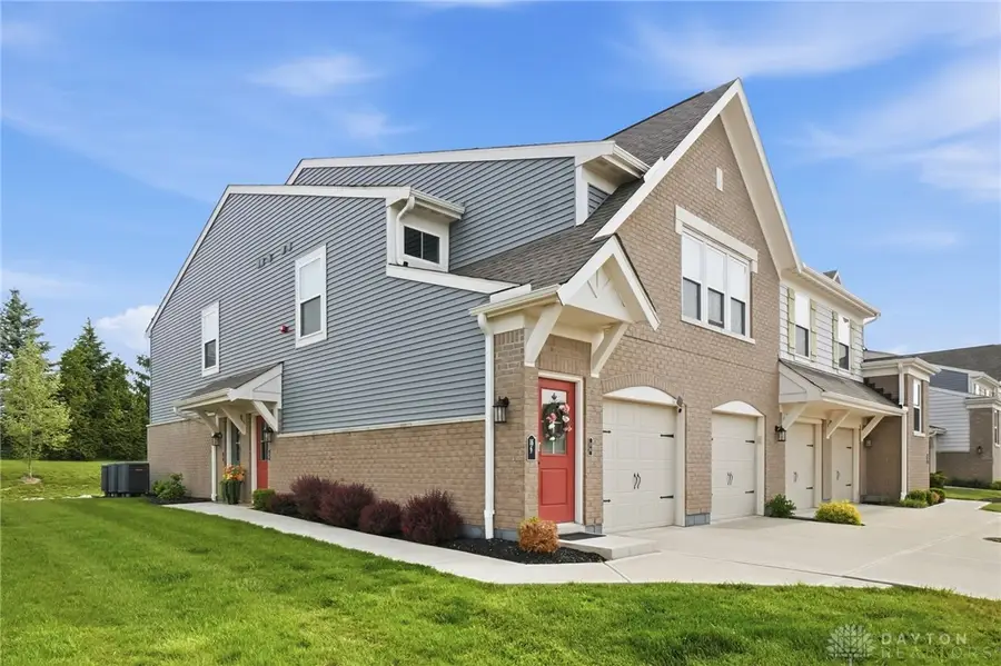 16 Waterlily Drive, Springboro, OH 45066 - #3