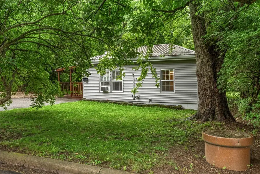 384 Howard Street, Wilmington, OH 45177 - #3