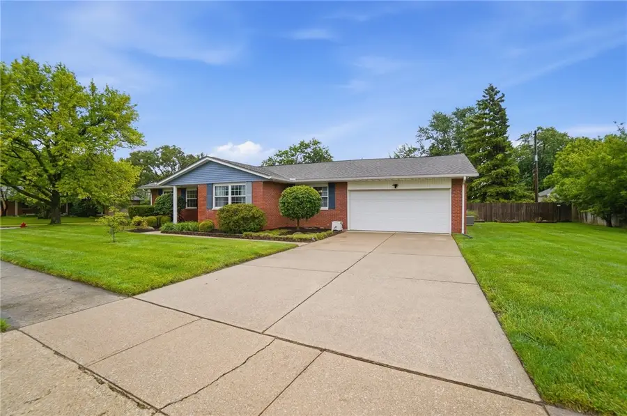 247 Plymouth Avenue, Brookville, OH 45309 - #2