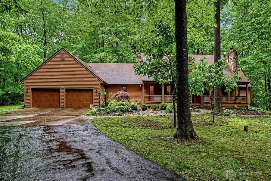 575 Hornwood Drive, Springfield, OH 45504 - #2