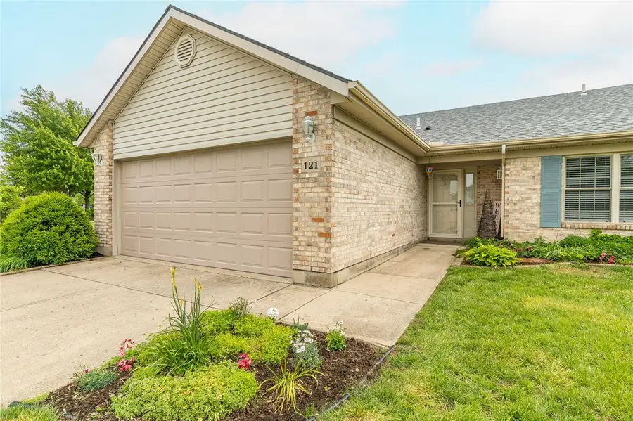121 Warner Drive, Englewood, OH 45322 - #3