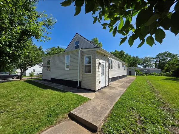 1365 Saint Adalbert Avenue, Dayton, OH 45404