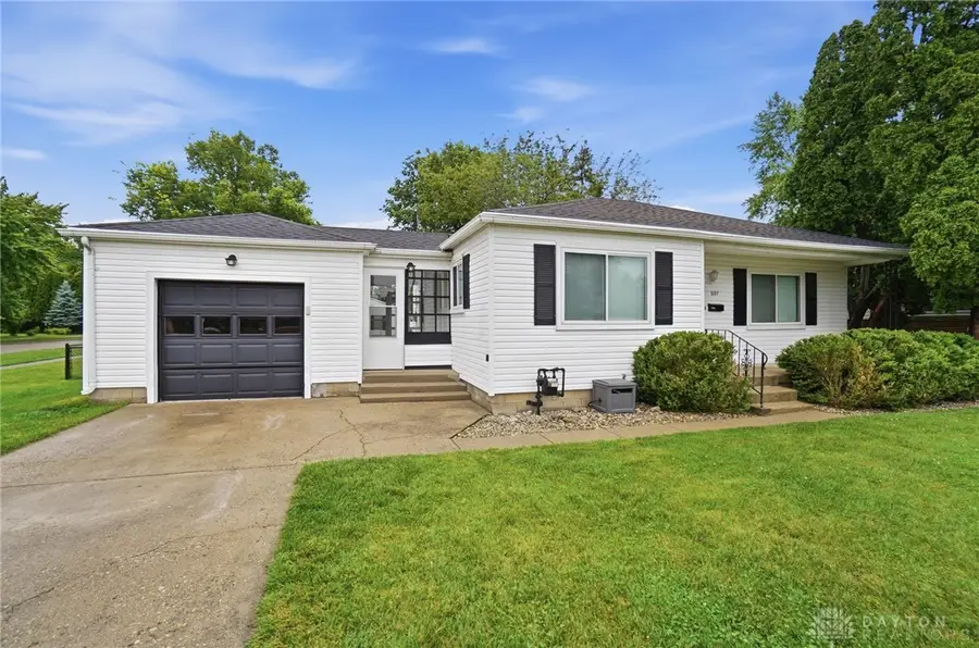 607 W Lake Avenue, New Carlisle, OH 45344 - #3