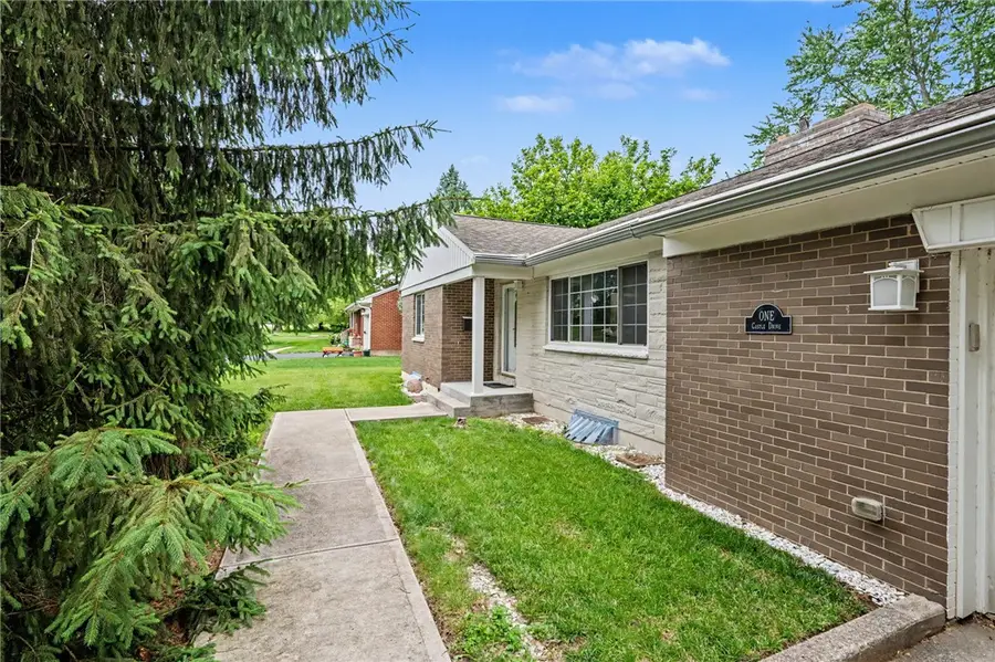 1 Castle Drive, Kettering, OH 45429 - #3