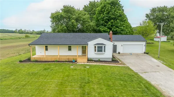 1525 E Peterson Road, Piqua, OH 45356