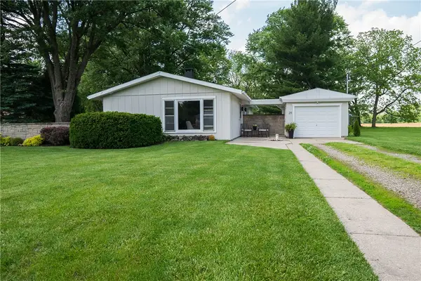 29 Gordon Road, Bethel Twp, OH 45504