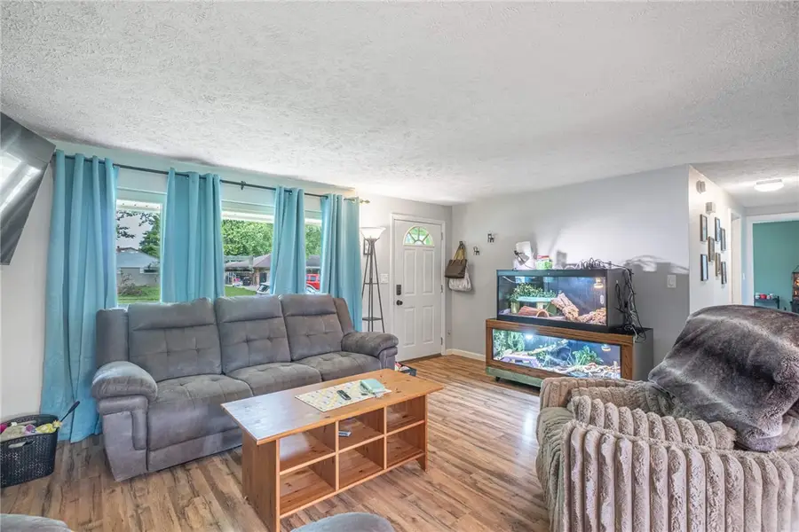 1572 Lanbury Drive, Kettering, OH 45439 - #3