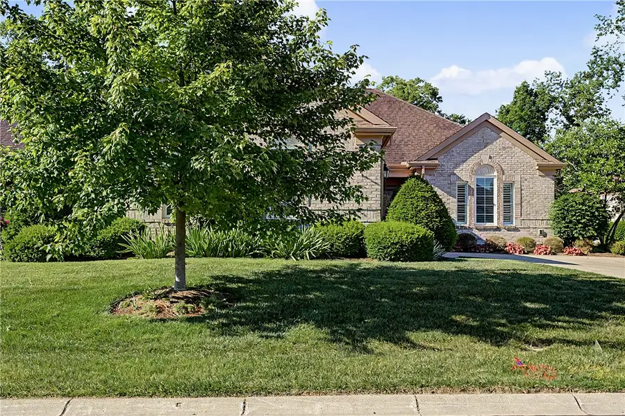 6846 Lorien Woods Drive, Miami, OH 45459 - #2
