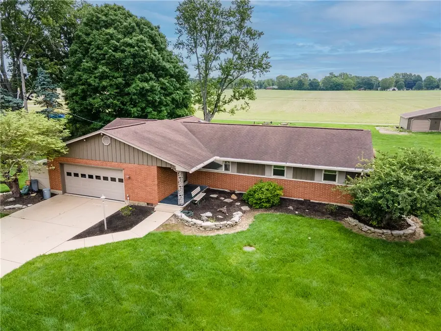 6065 Country Estates Drive, Tipp City, OH 45371 - #3
