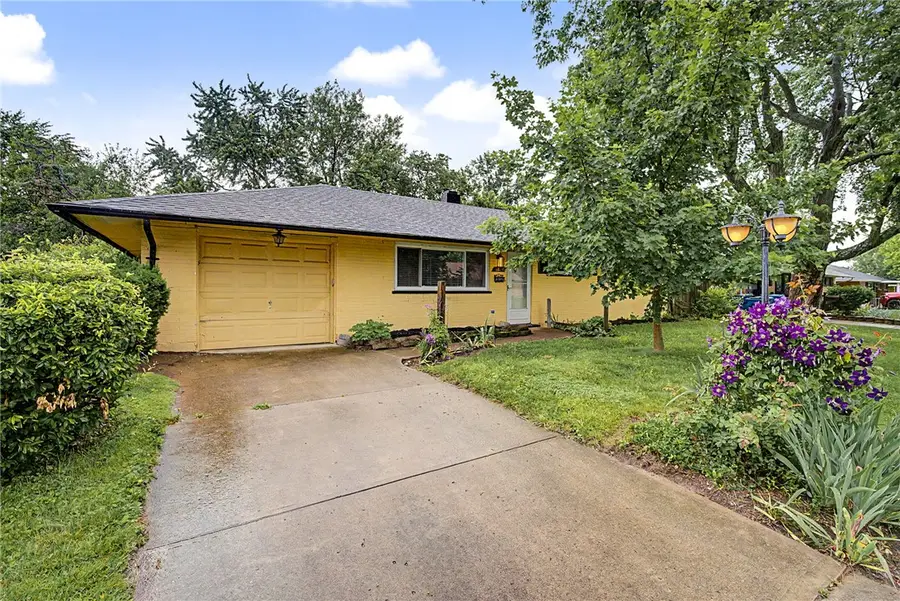 5224 Mariner Drive, Huber Heights, OH 45424 - #2