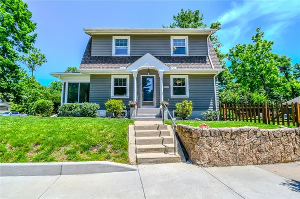 4 Dellwood Avenue, Oakwood, OH 45419