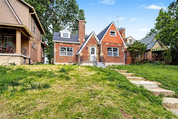2015 Emerson Avenue, Dayton, OH 45406