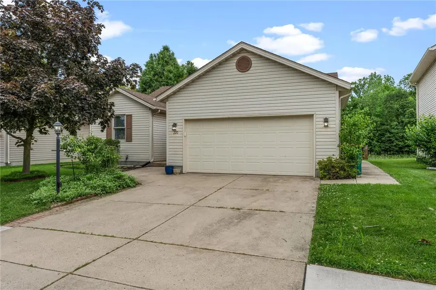 220 Mcdaniels Lane, Springboro, OH 45066 - #2