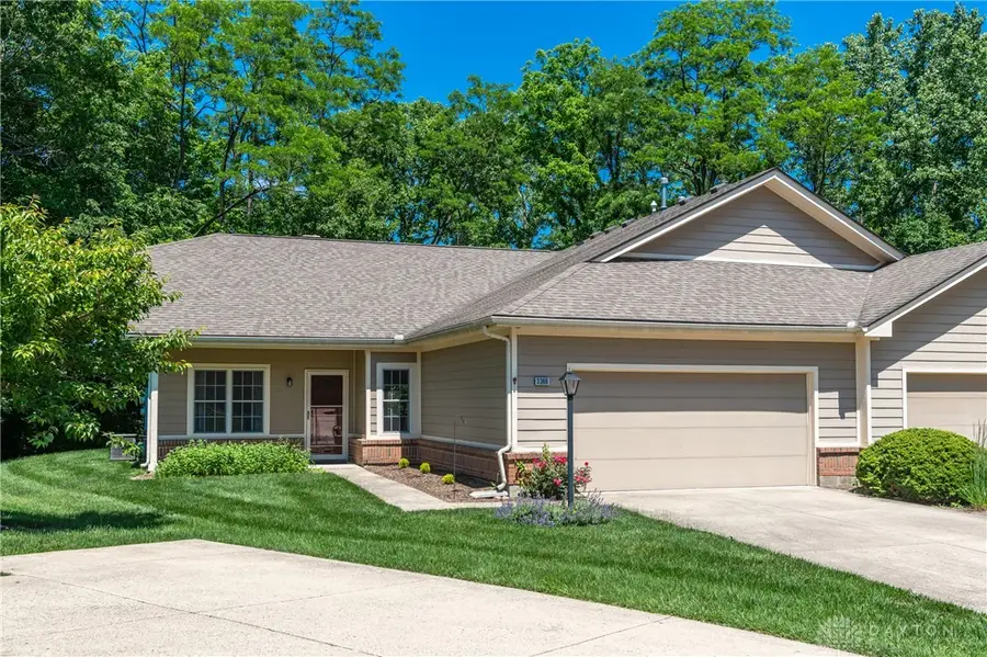 3366 Darbyshire Drive, Beavercreek, OH 45440 - #2
