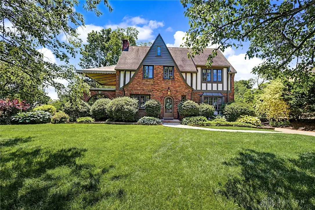 24 Monteray Road, Oakwood, OH 45419 - #1