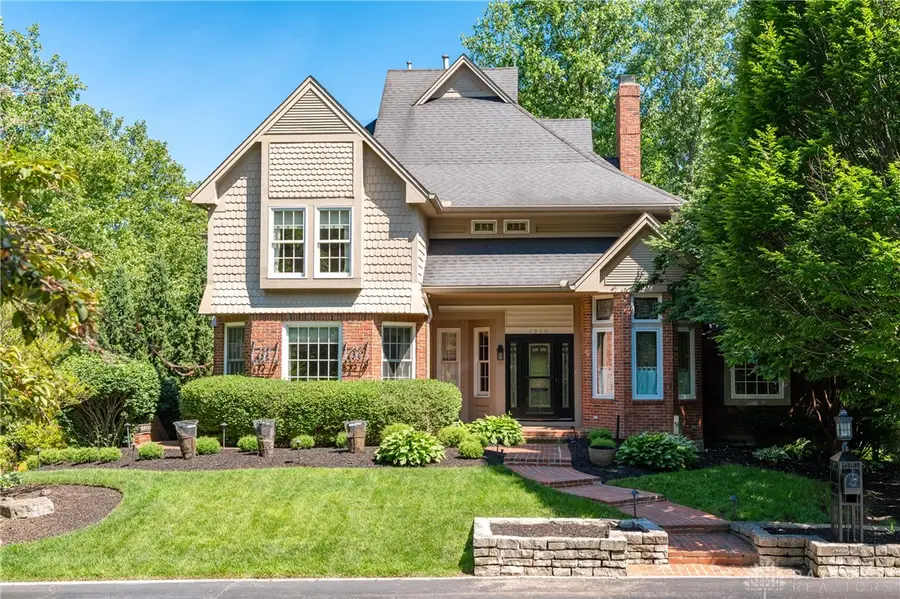 1910 Rustling Oak Court, Washington, OH 45459 - #2