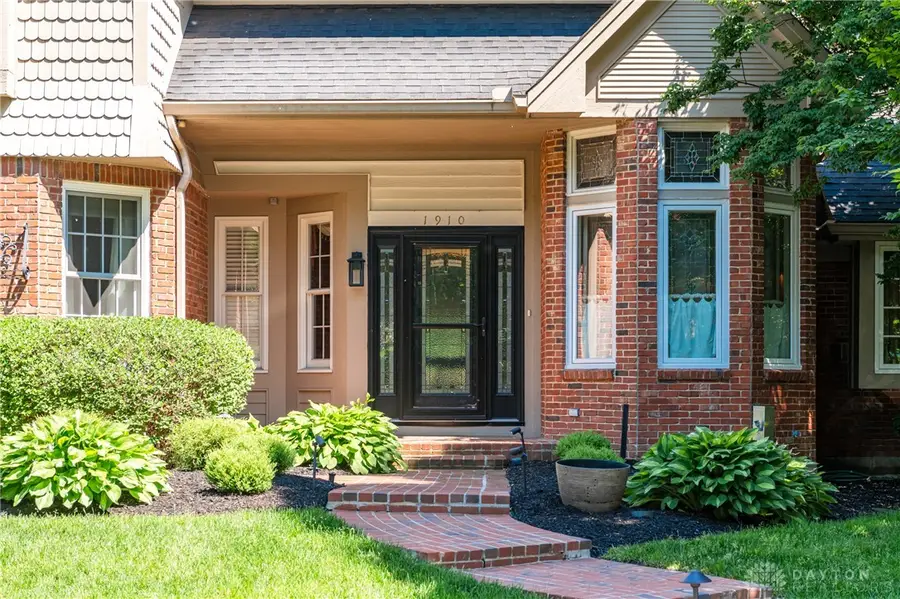 1910 Rustling Oak Court, Washington, OH 45459 - #3