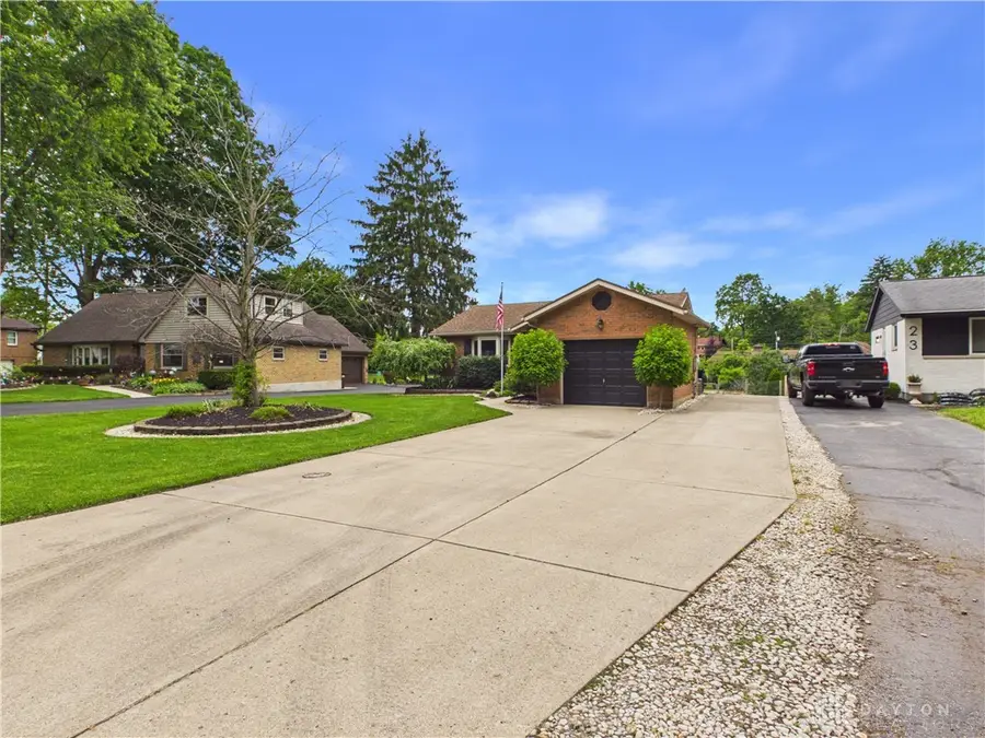 21 Dorchester Drive, Clayton, OH 45415 - #3