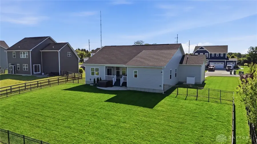 3769 Oak Creek Drive, Sugarcreek, OH 45440 - #2
