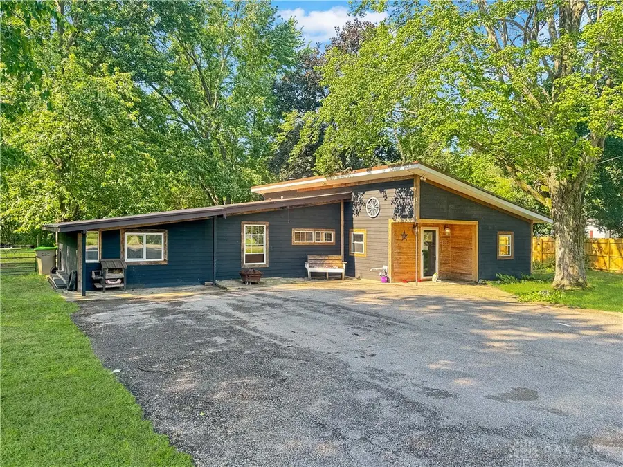 1337 W Dallas Road, Urbana, OH 43078 - #2