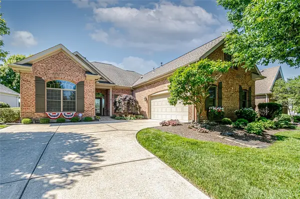 890 Vintage Lake Court, Centerville, OH 45458