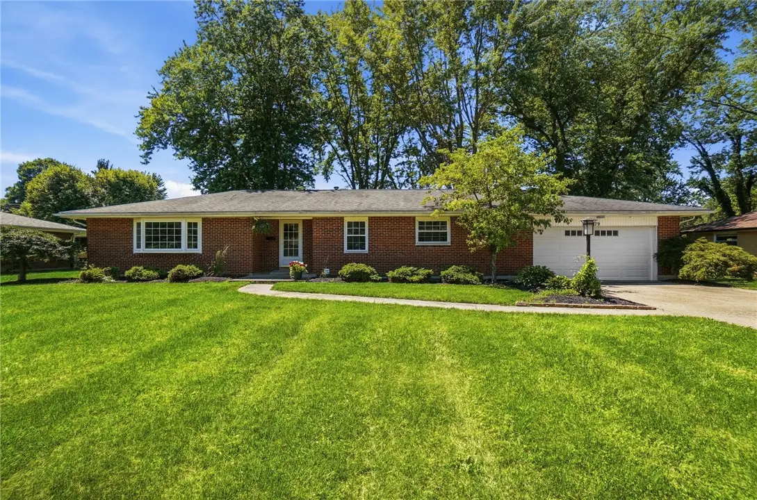 4179 W Franklin Street, Bellbrook, OH 45305 - #1