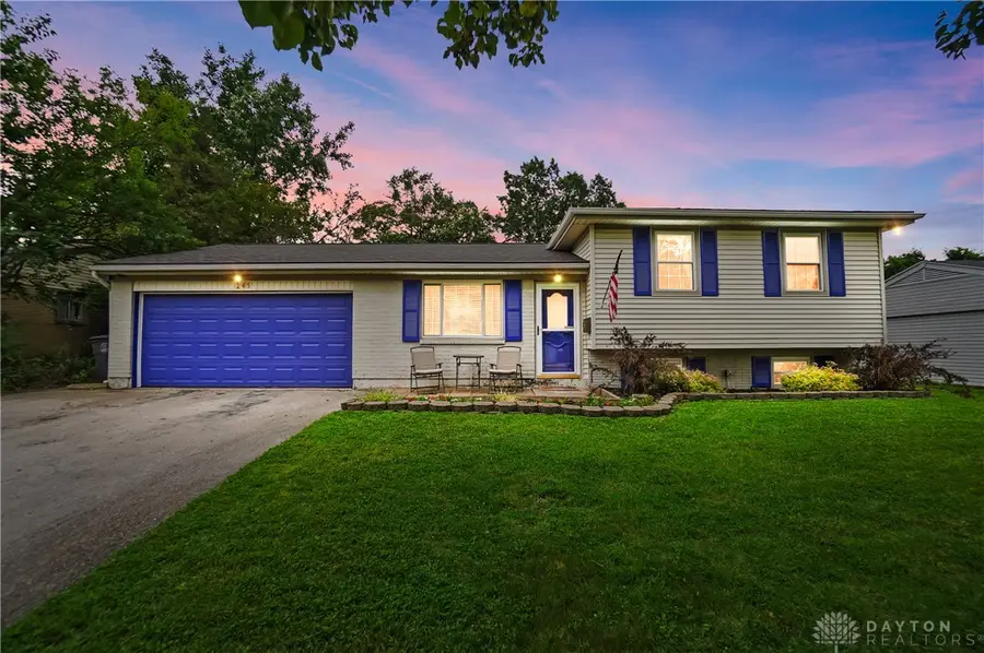 245 Grantwood Drive, West Carrollton, OH 45449 - #2