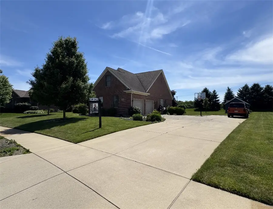 738 Governors Road, Troy, OH 45373 - #2