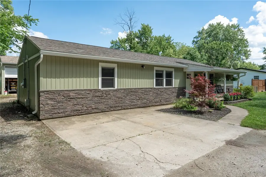 242 N Bickett Road, Xenia, OH 45385 - #3