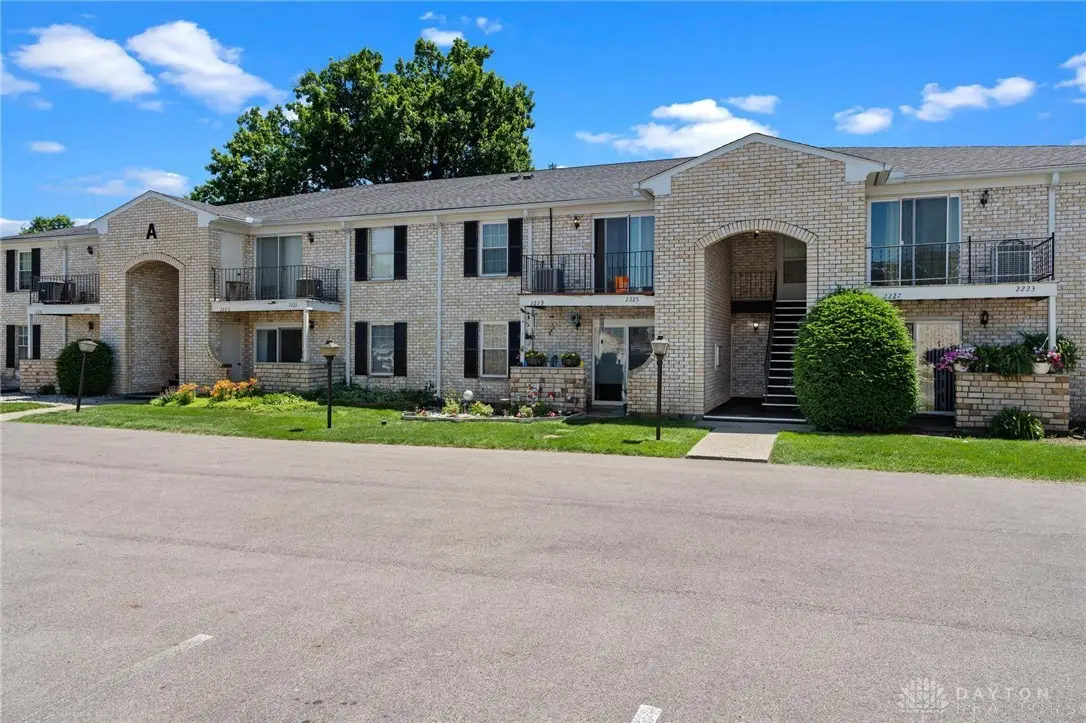 2229 Crew Circle, Miami, OH 45439 - #1