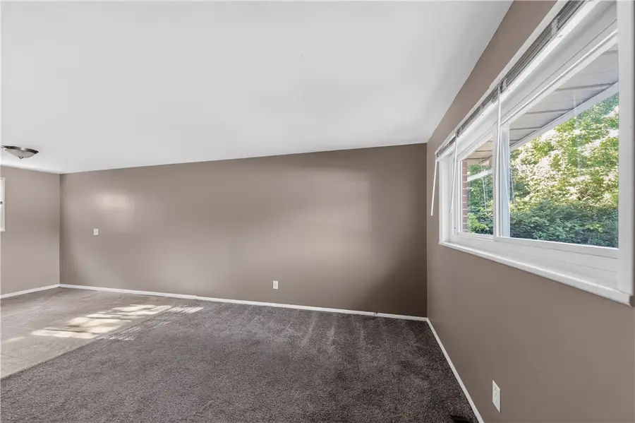 906 Miller Avenue, Trotwood, OH 45417 - #3
