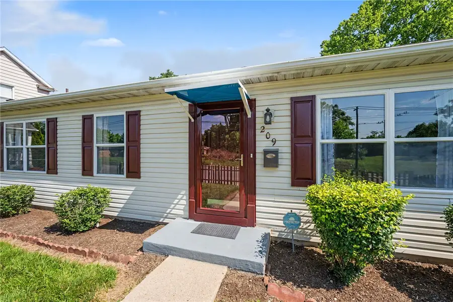 209 Kammer Avenue, Dayton, OH 45417 - #3