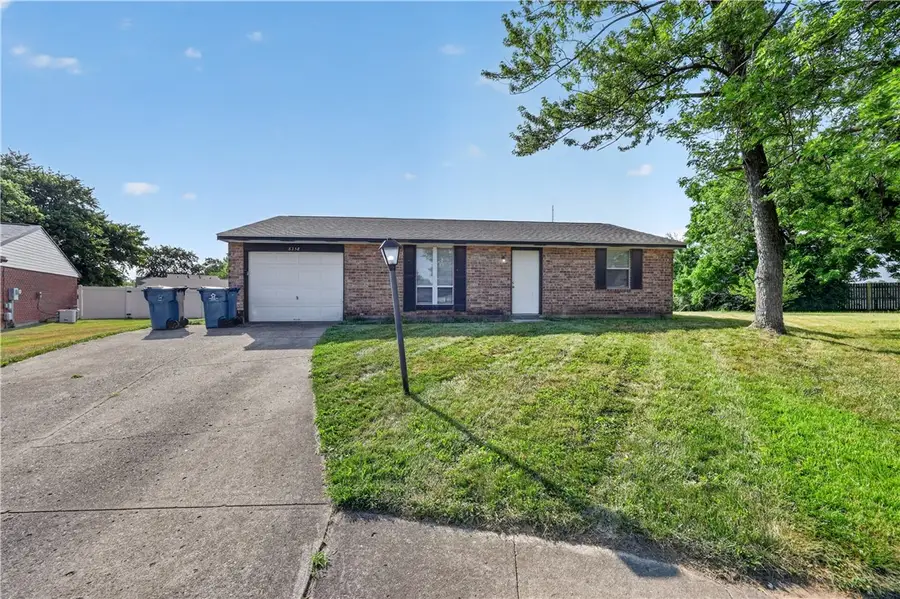 8258 Ivy Glen Circle, Huber Heights, OH 45424 - #2