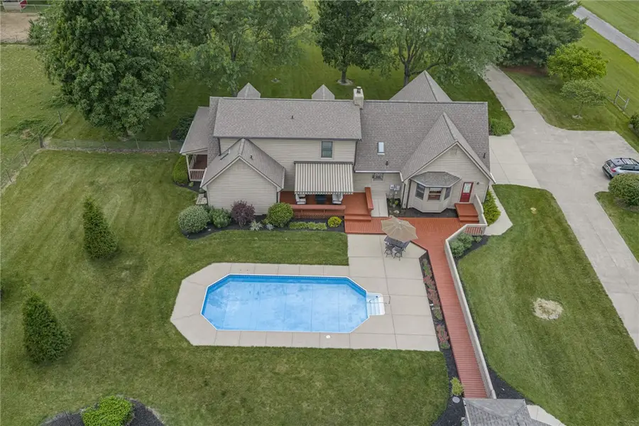 1424 N Lake Road, Bethel, OH 45344 - #3