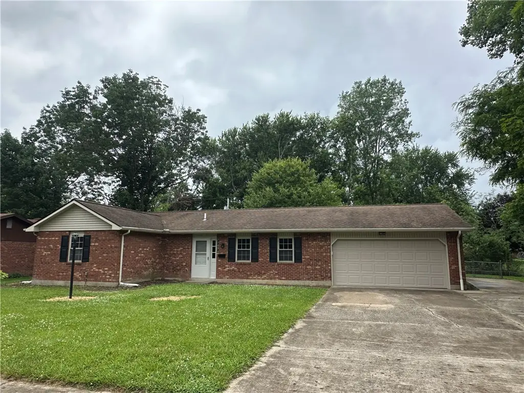 2213 S Lakeman Drive, Bellbrook, OH 45305 - #1