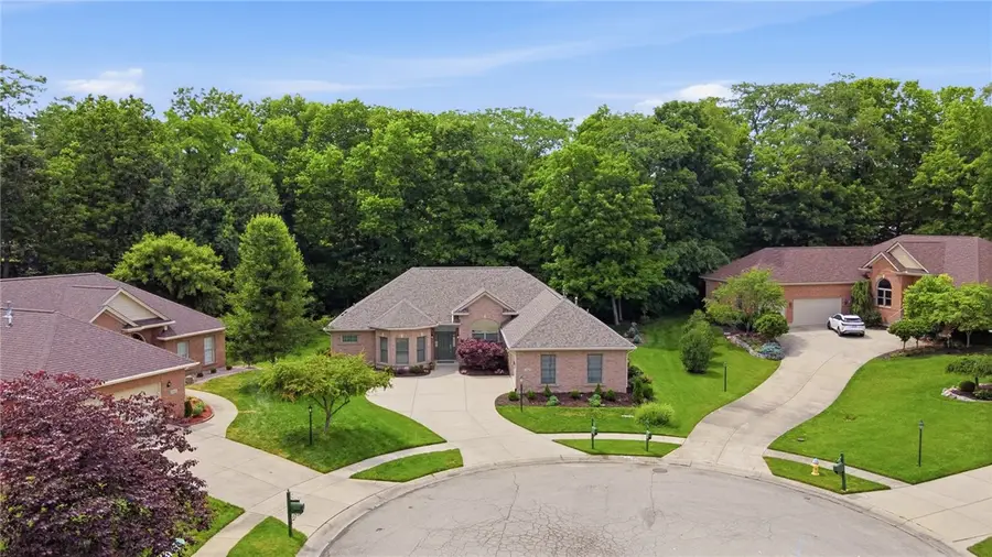 1901 N Regent Park Drive, Bellbrook, OH 45305 - #2