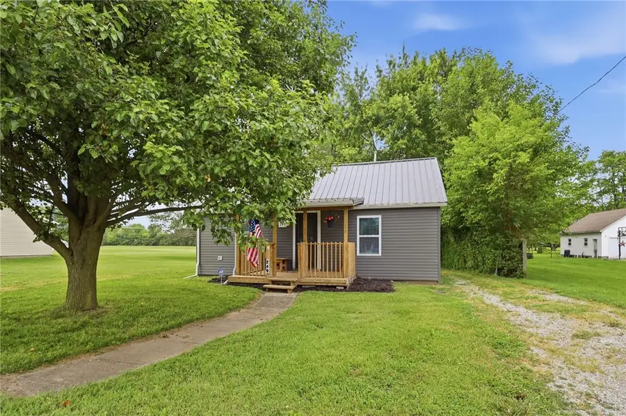 249 W Mound Street, South Charleston, OH 45368 - #3