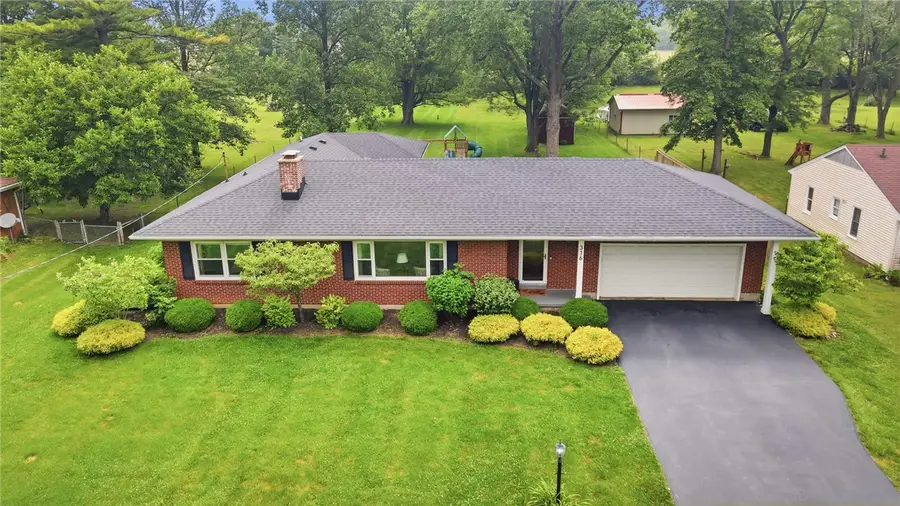 316 S Tecumseh Road, Bethel, OH 45506 - #2