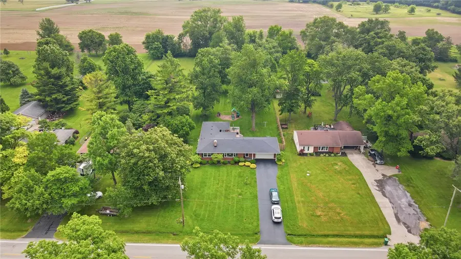 316 S Tecumseh Road, Bethel, OH 45506 - #3