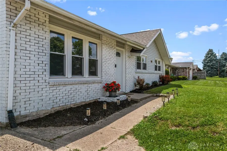 407 E Arlington Drive, Trenton, OH 45067 - #3